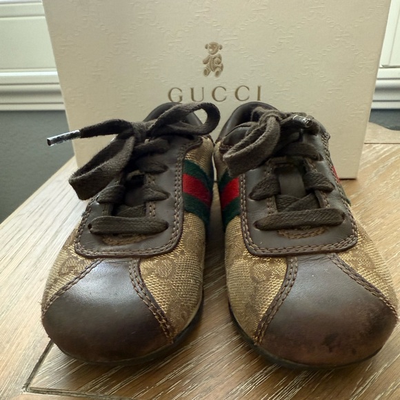 AUTHENTIC Gucci kid’s shoes - Picture 3 of 10